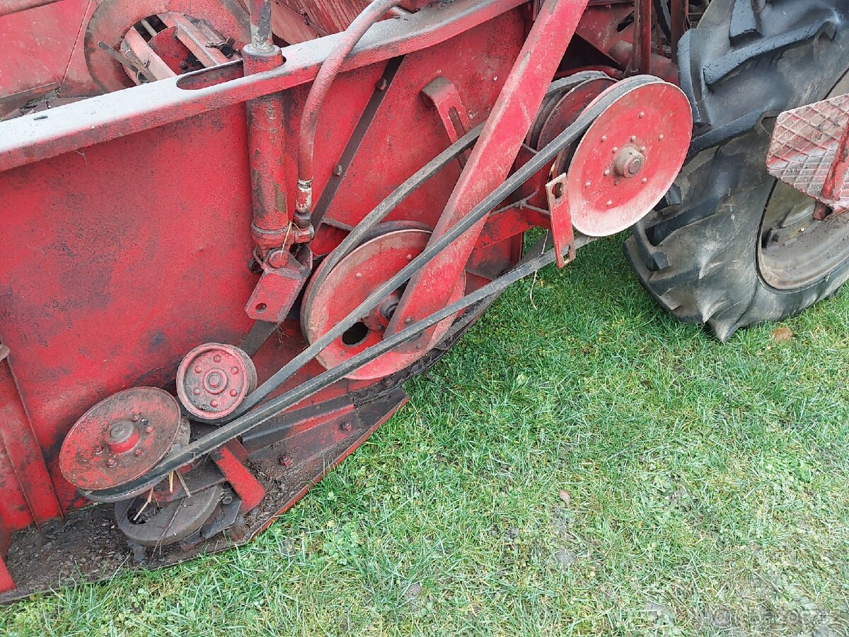 Kombajn Massey Ferguson 31 - 6