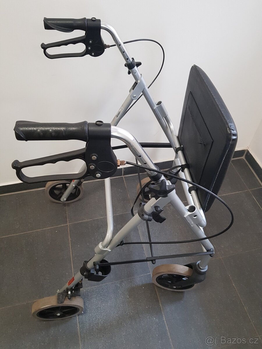 JAKO NOVÉ chodítko zádová OPĚRA POŠTA? - 6