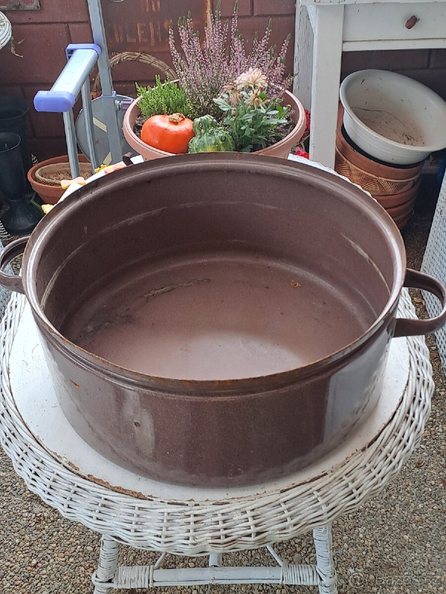 Staré plechové hrnce - 6