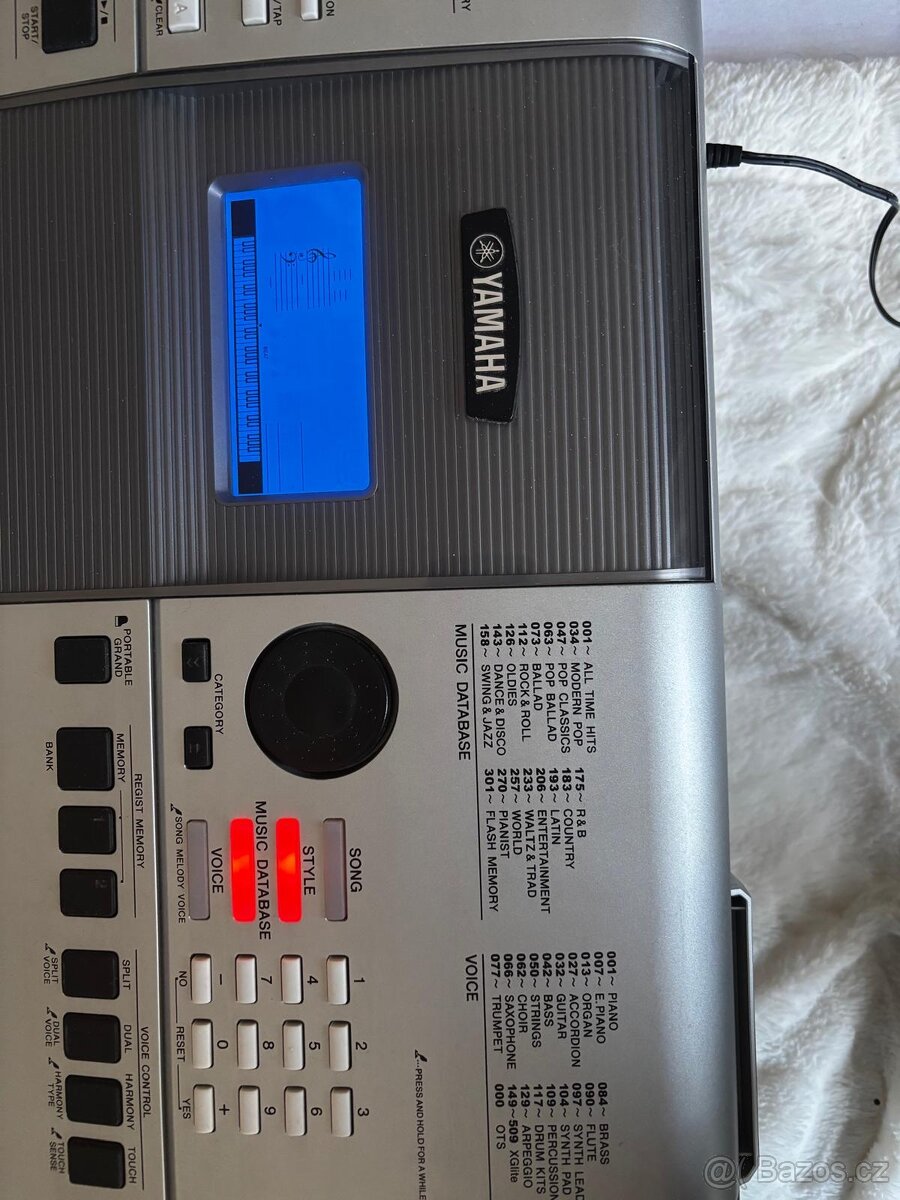 Yamaha PSR-E413 programovatelné klávesy s dynamikou úhozu - 6