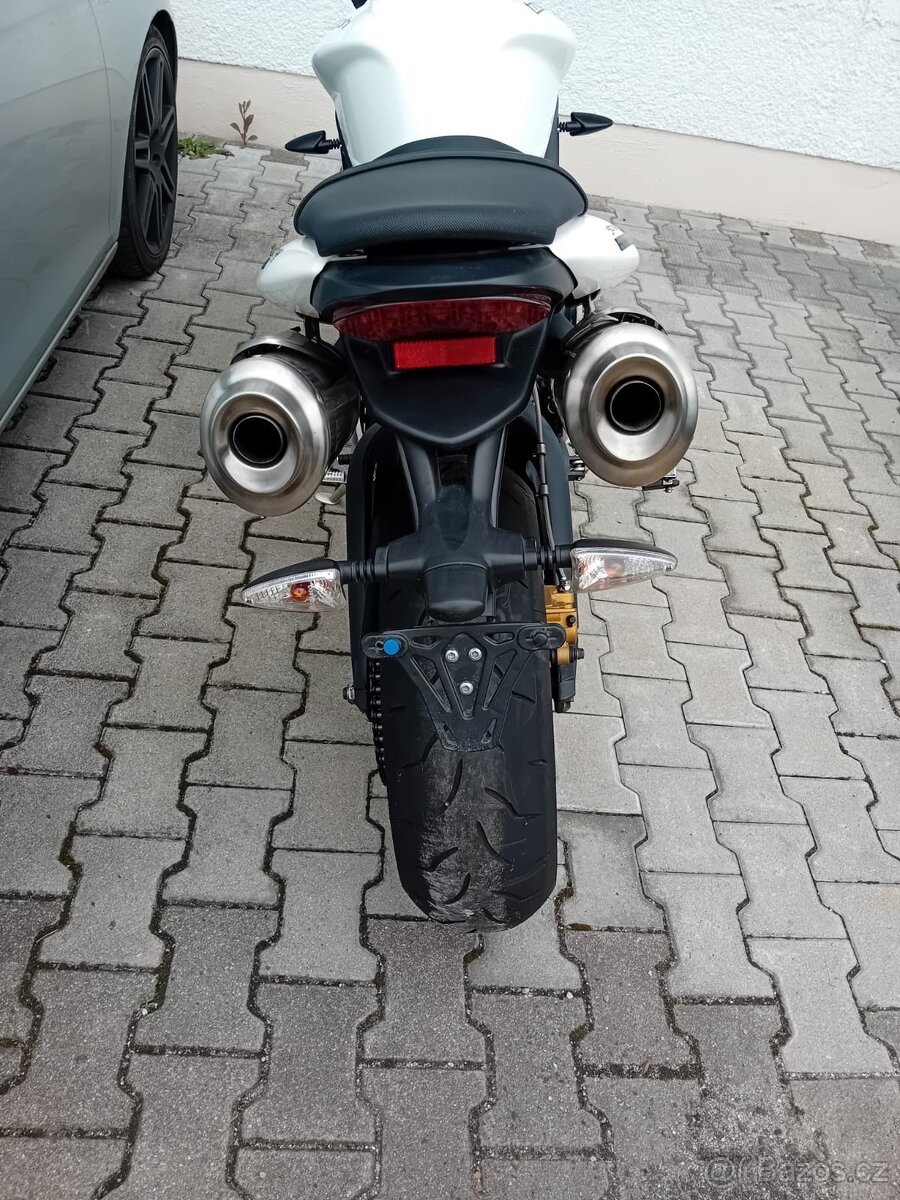 Prodám Triumph Speed Triple 675 - 6
