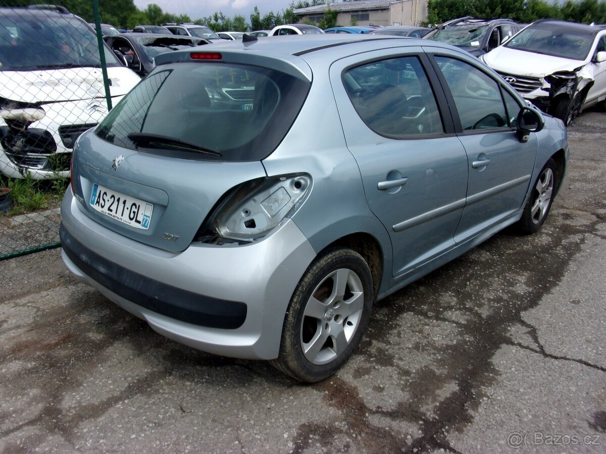 Peugeot 207 1,4 HDi - 6