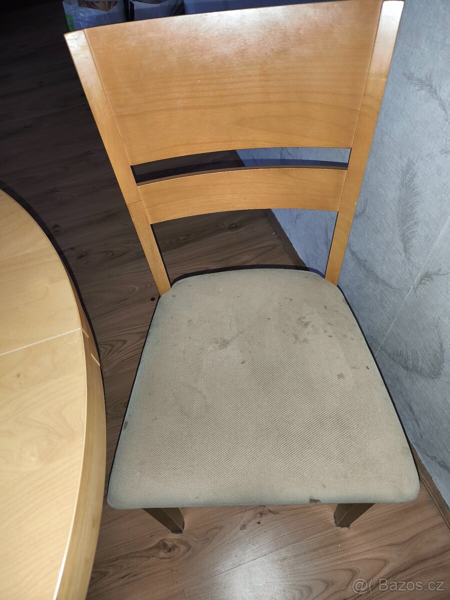 Rozkládací jídelní stůl + 4 židle - 6