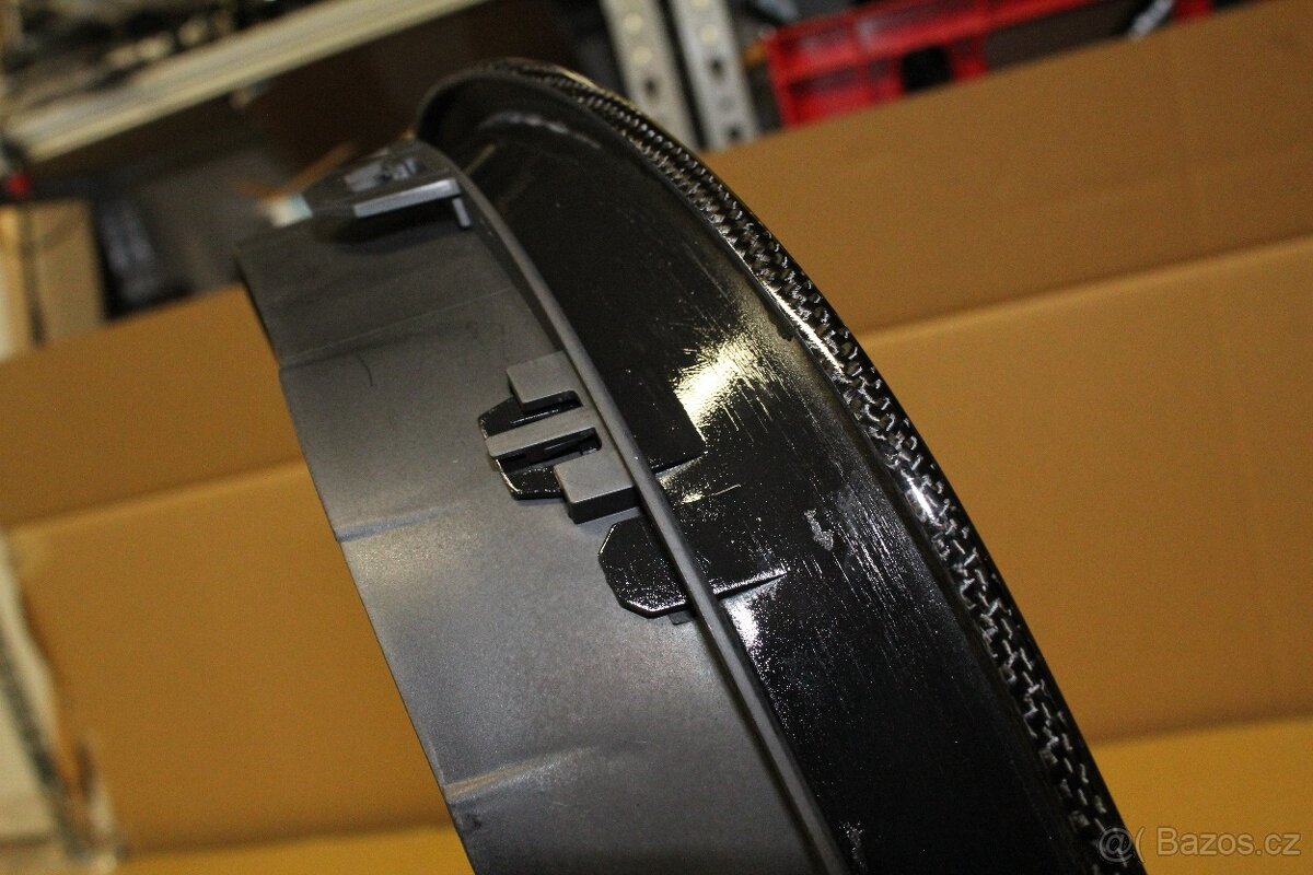 Přední maska BMW M6 - 6