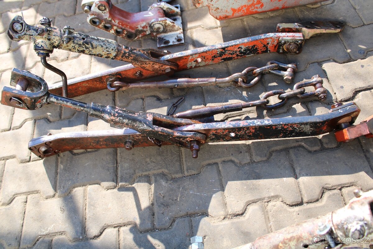 Zetor 6911 ramena konzole trn držák 3. bod - 6