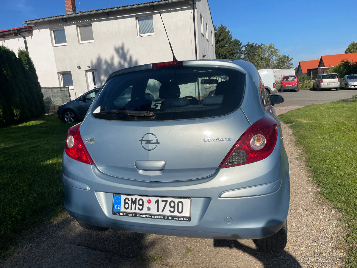 Opel Corsa D 1,2 16V STK do 7.4.2027 - 6