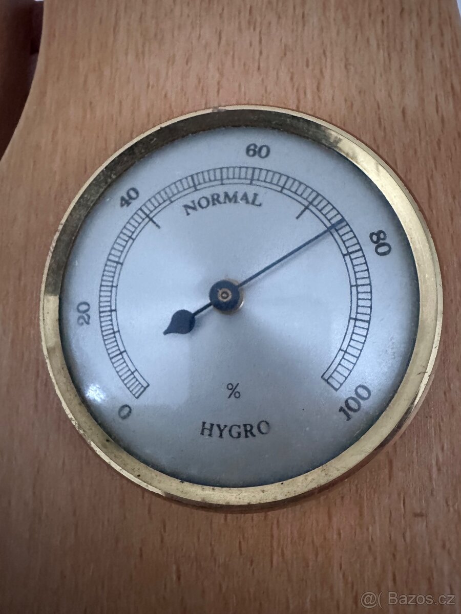 Retro barometr - 6