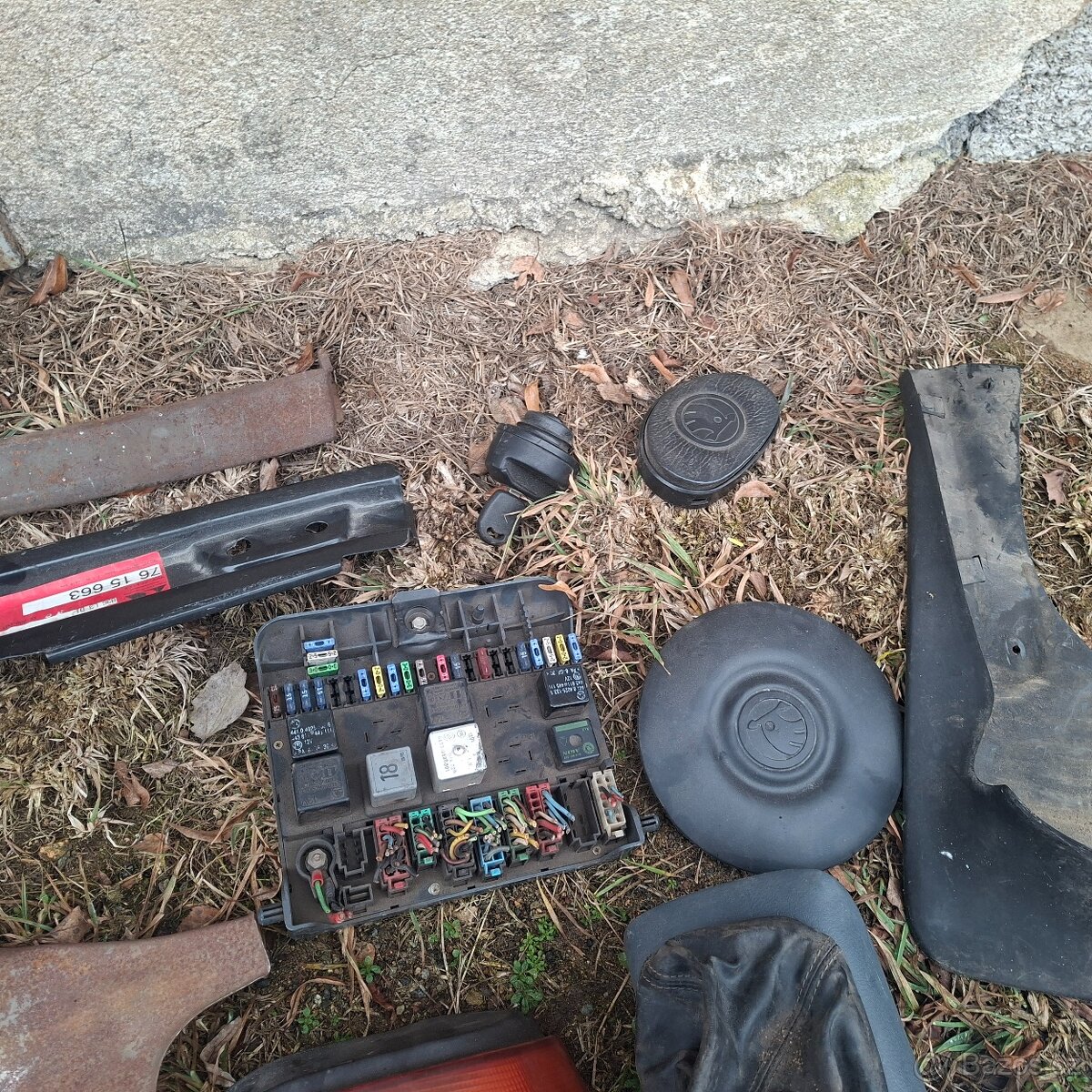 Škoda Felicia směska dílů - 6