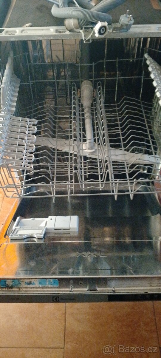 Vestavná myčka 60cm - 6