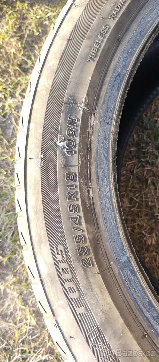 2x Pneu Bridgestone 255/45 R18 - 6