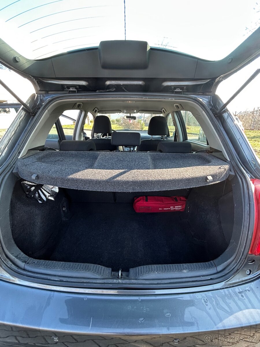 TOYOTA AURIS hatchback, rok výroby 2007 - 6