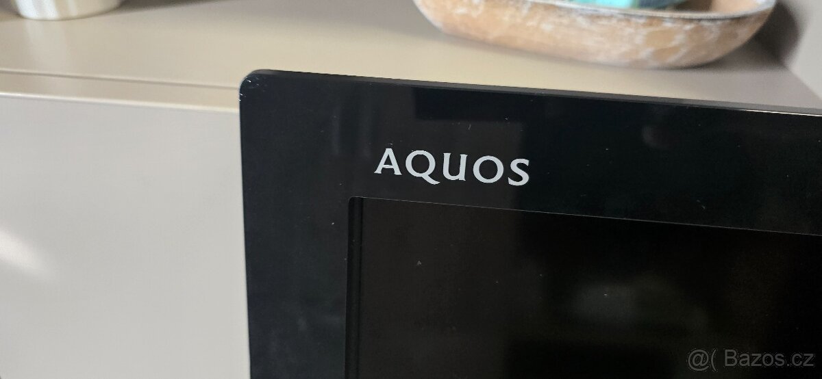 Prodam televizi Sharp LC-70LE740E úhlopříčka 177 cmtelevizi - 6