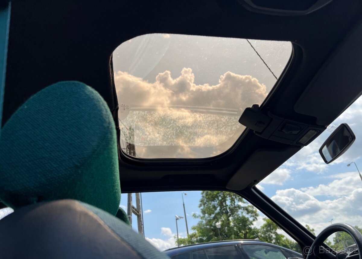 Peugeot 205, 1,4i - 6