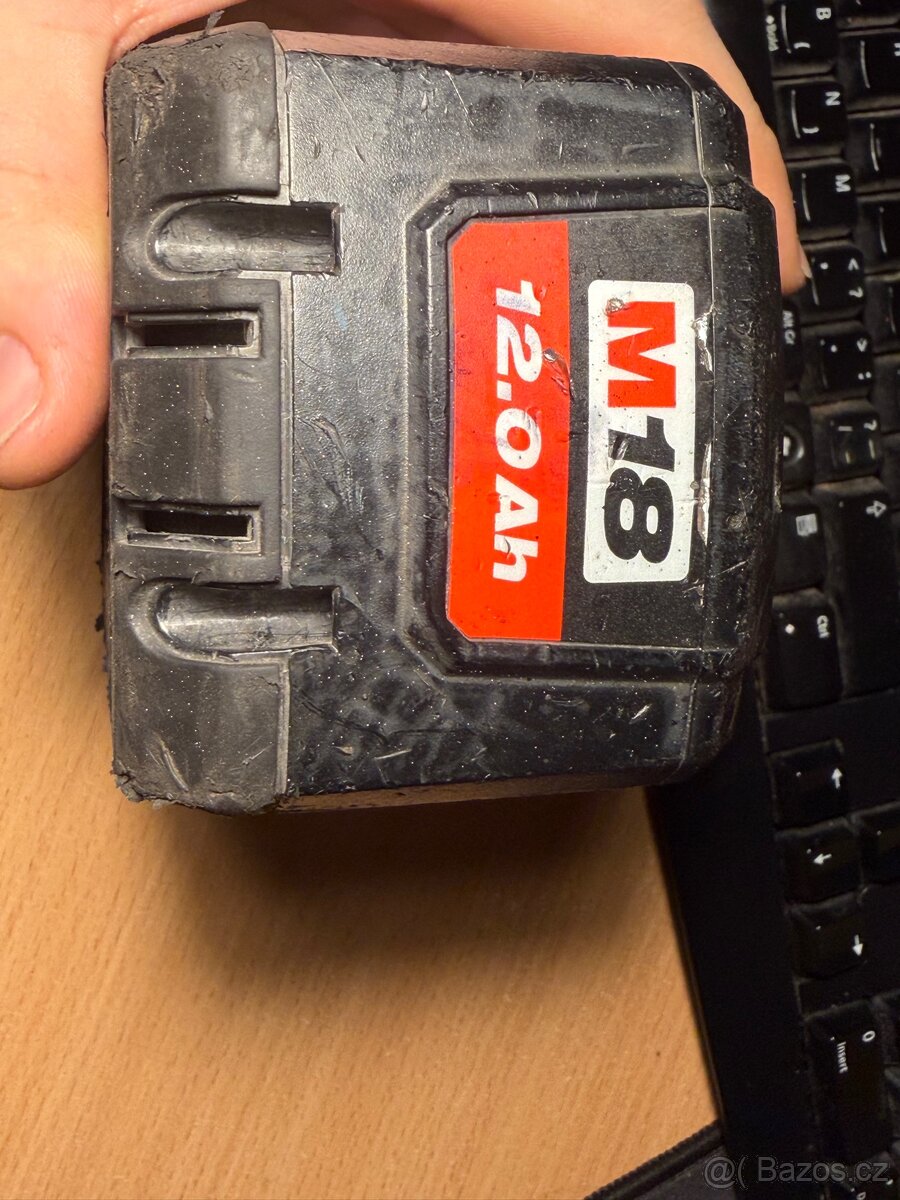 Milwaukee baterie 12aH - 6