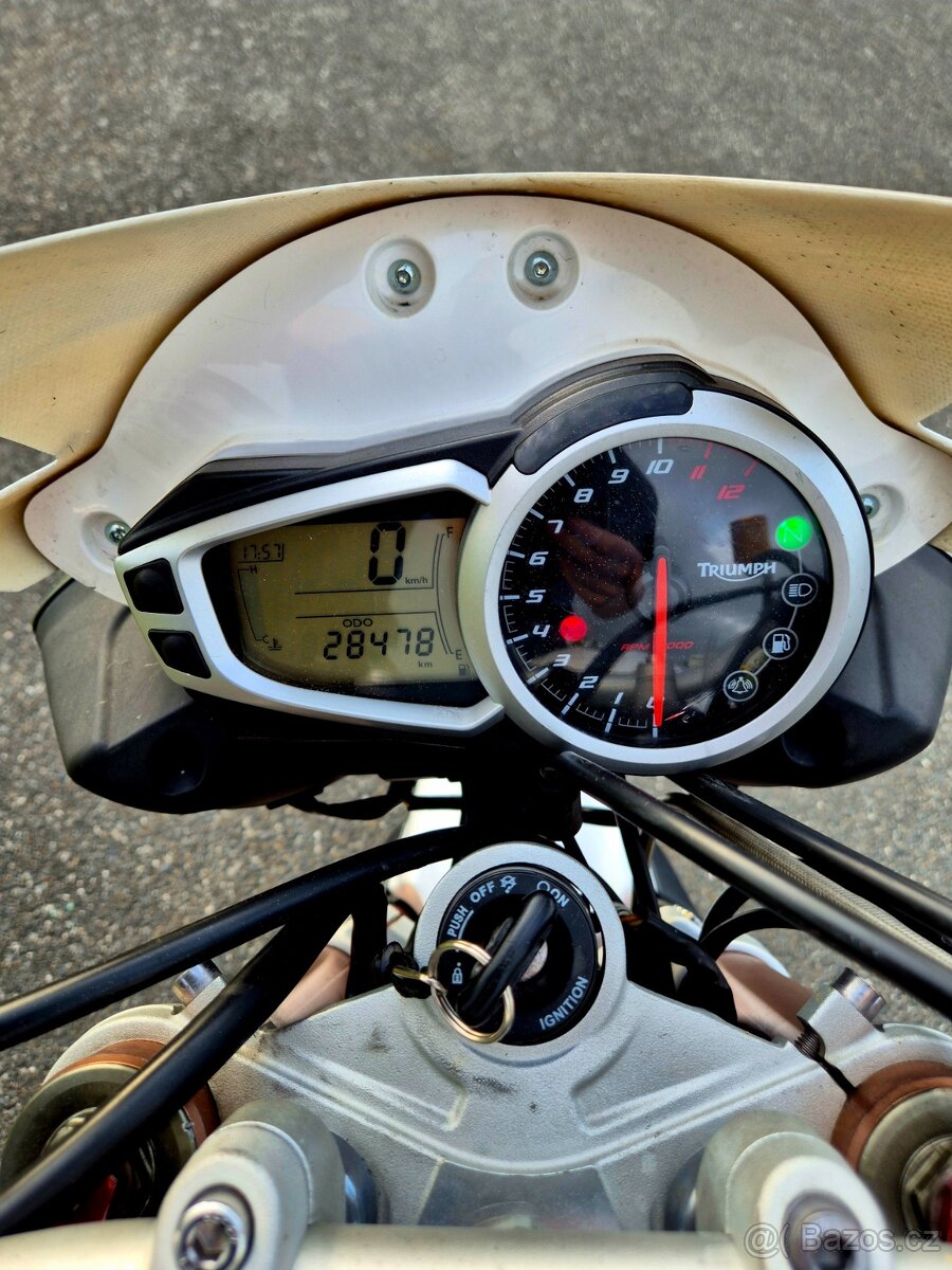 Triumph Speed Triple 1050 - 6