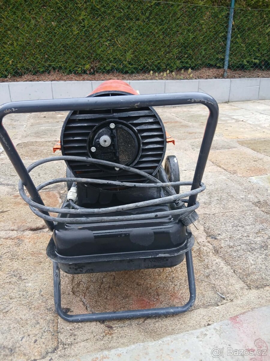 Naftové topidlo powertec D20.1 - 6