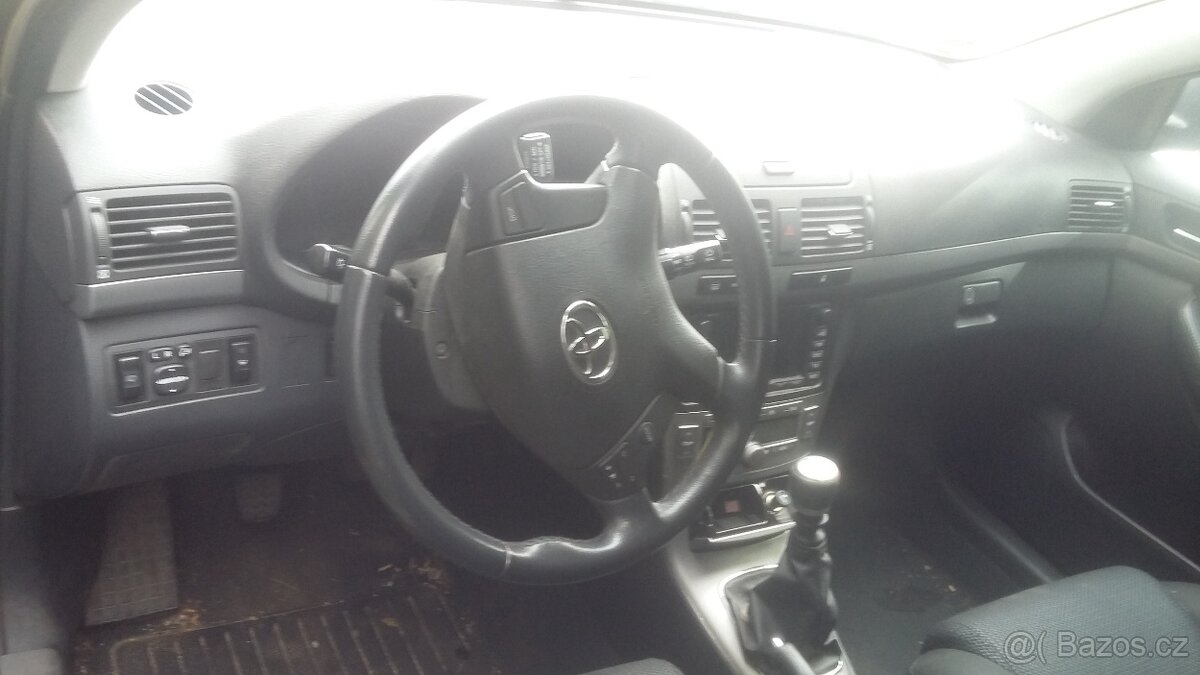toyota avensis T25 2.0diesel - 6