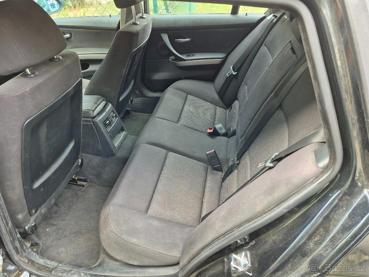 BMW E91 320i Kombi (2006) – Benzín, Xenony, Navigace, Tažné - 6