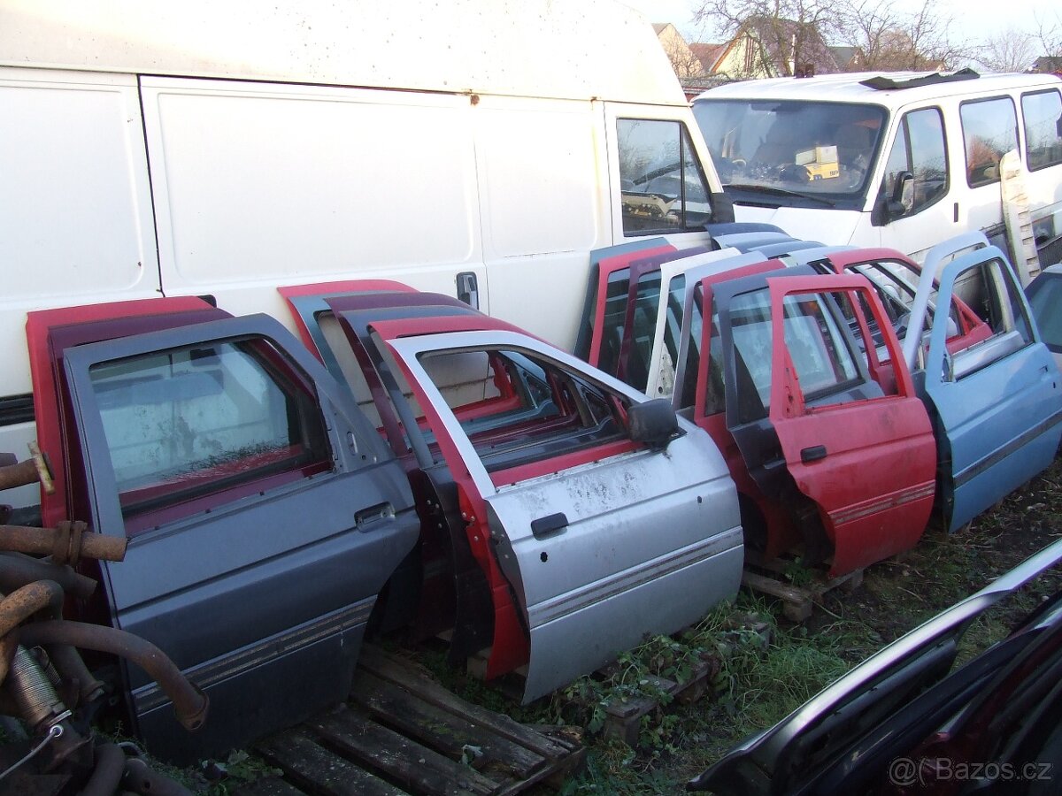 Prodám Plechařinu / Karosářské díly na starší Fordy - 6