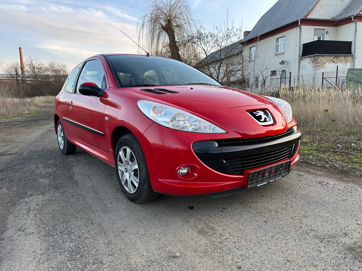 Peugeot 206 plus 1.1 benzin 44kw NOVÁ STK, SERVISKA - 6