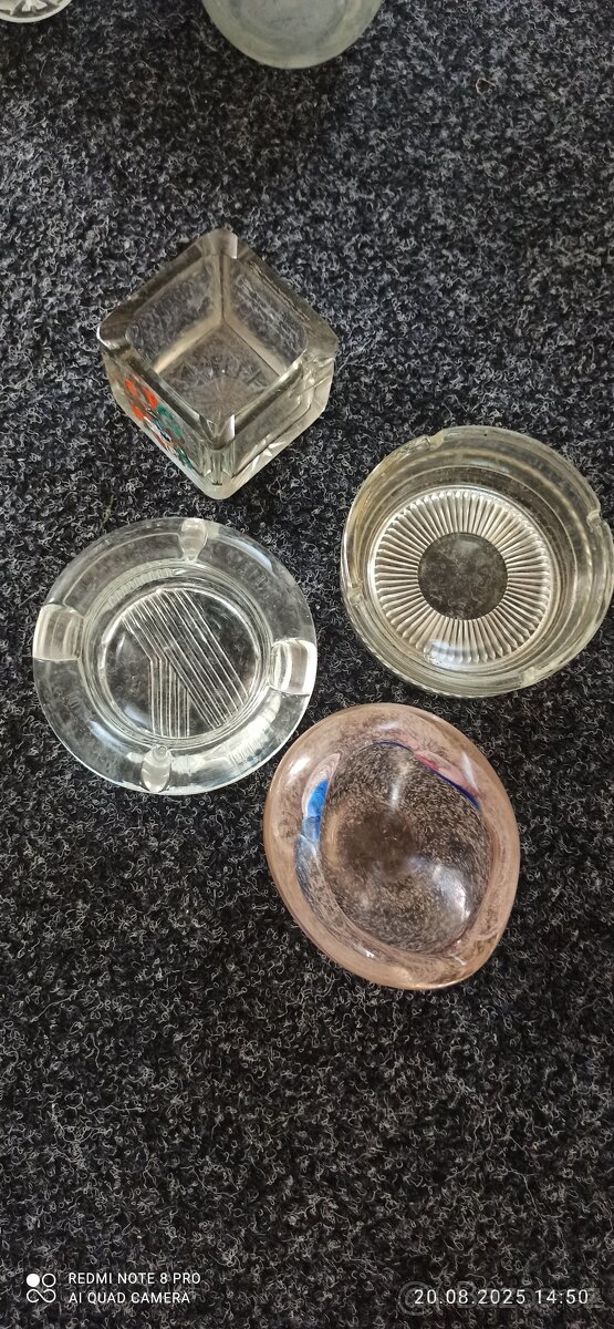 Vazy, mísy, popelniky různé stáří - 6