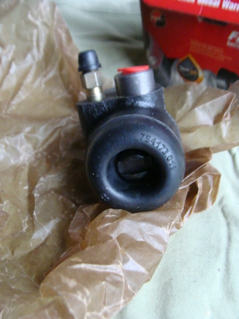 UAZ 469 nová brzdová prasátka 4 ks - 6