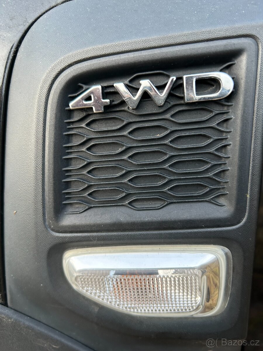 Dacia DUSTER Prestige 1.5dci, 4x4, MAXI VÝBAVA - 6