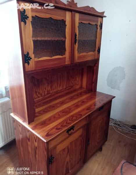 Nízká jídelní skříň - 6