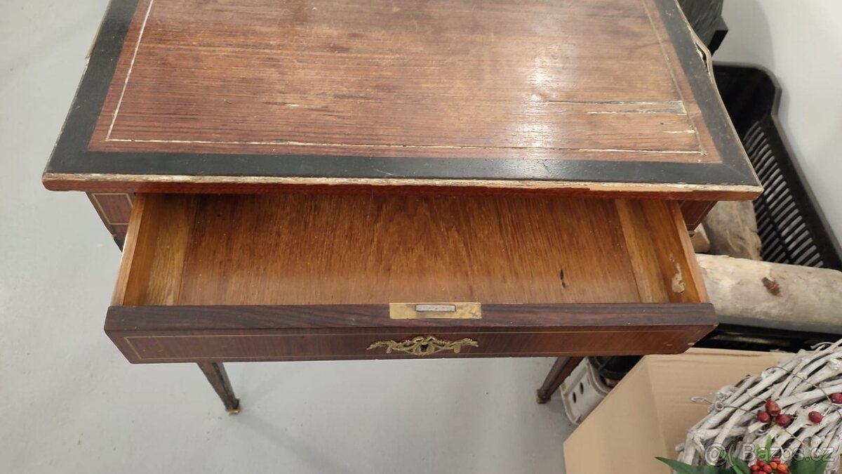 Starožitný stolek - 6