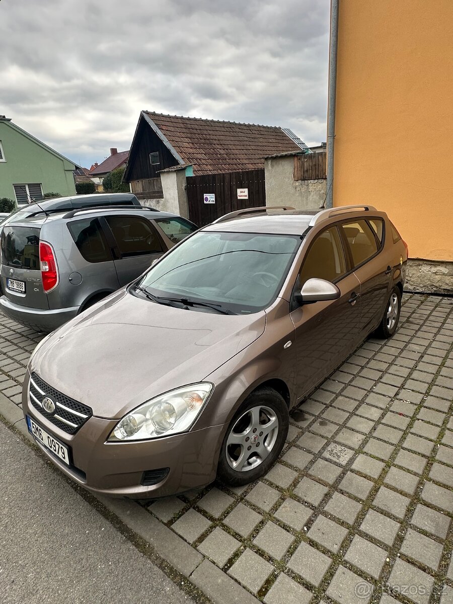 Kia ceed 1,4 benzin - 6
