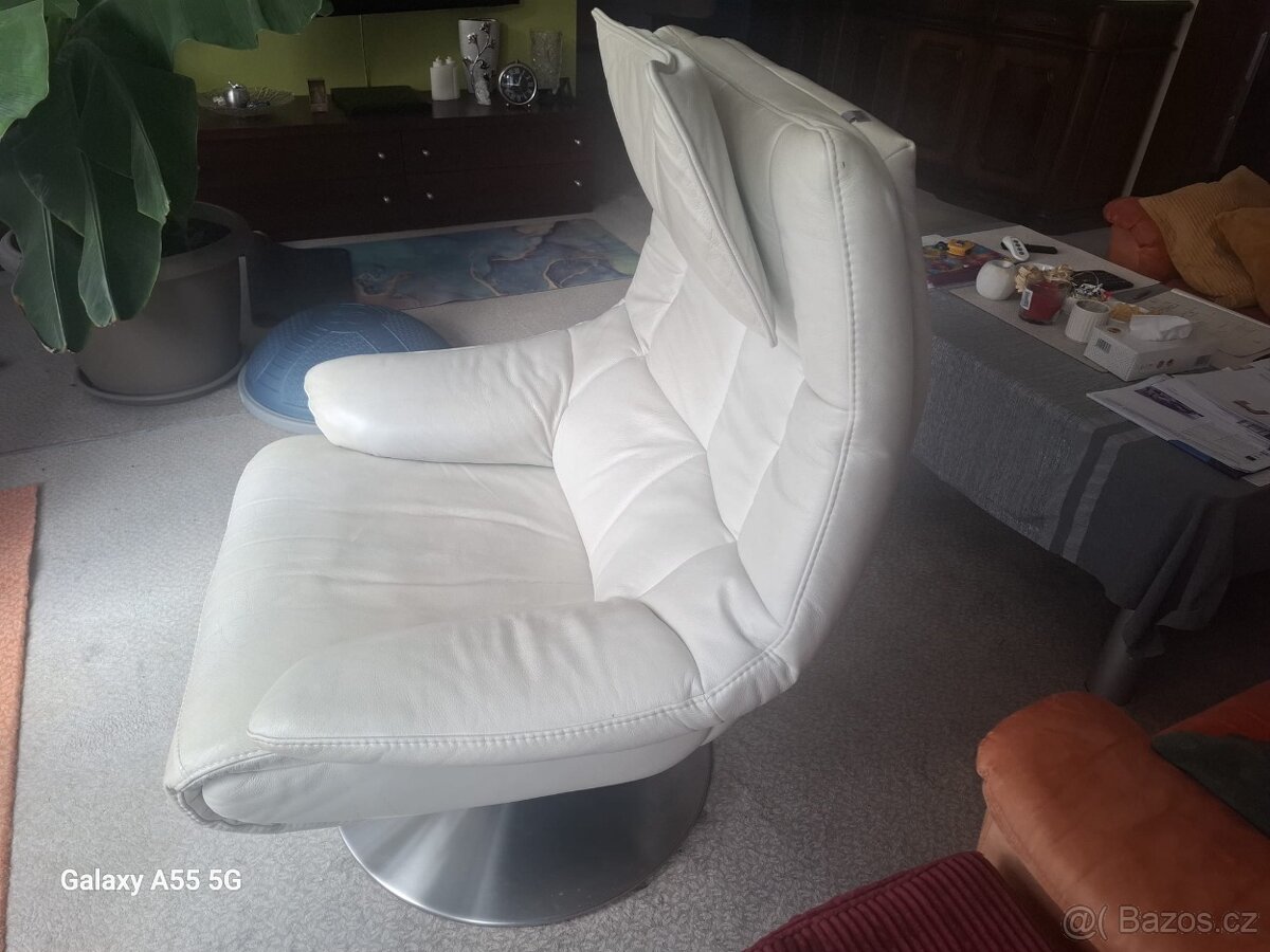 Polohovací kožené křeslo zn.Hukla - 6