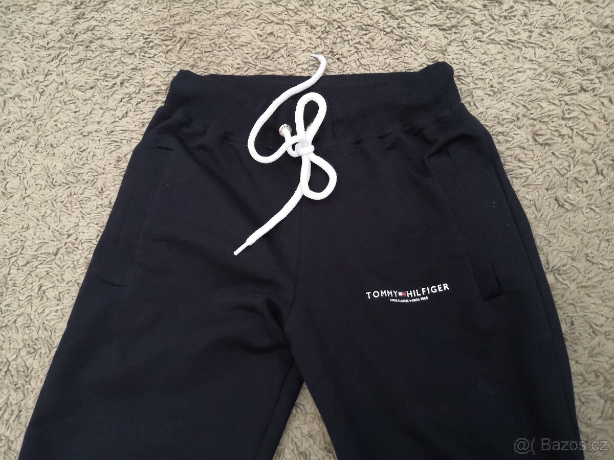 Tepláky Tommy Hilfiger vel.S/M - 6