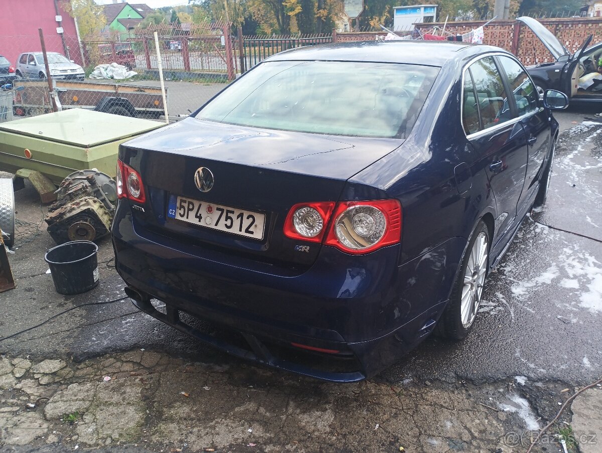 VW Jetta 1.9tdi 77kw na SMS nereagují - 6