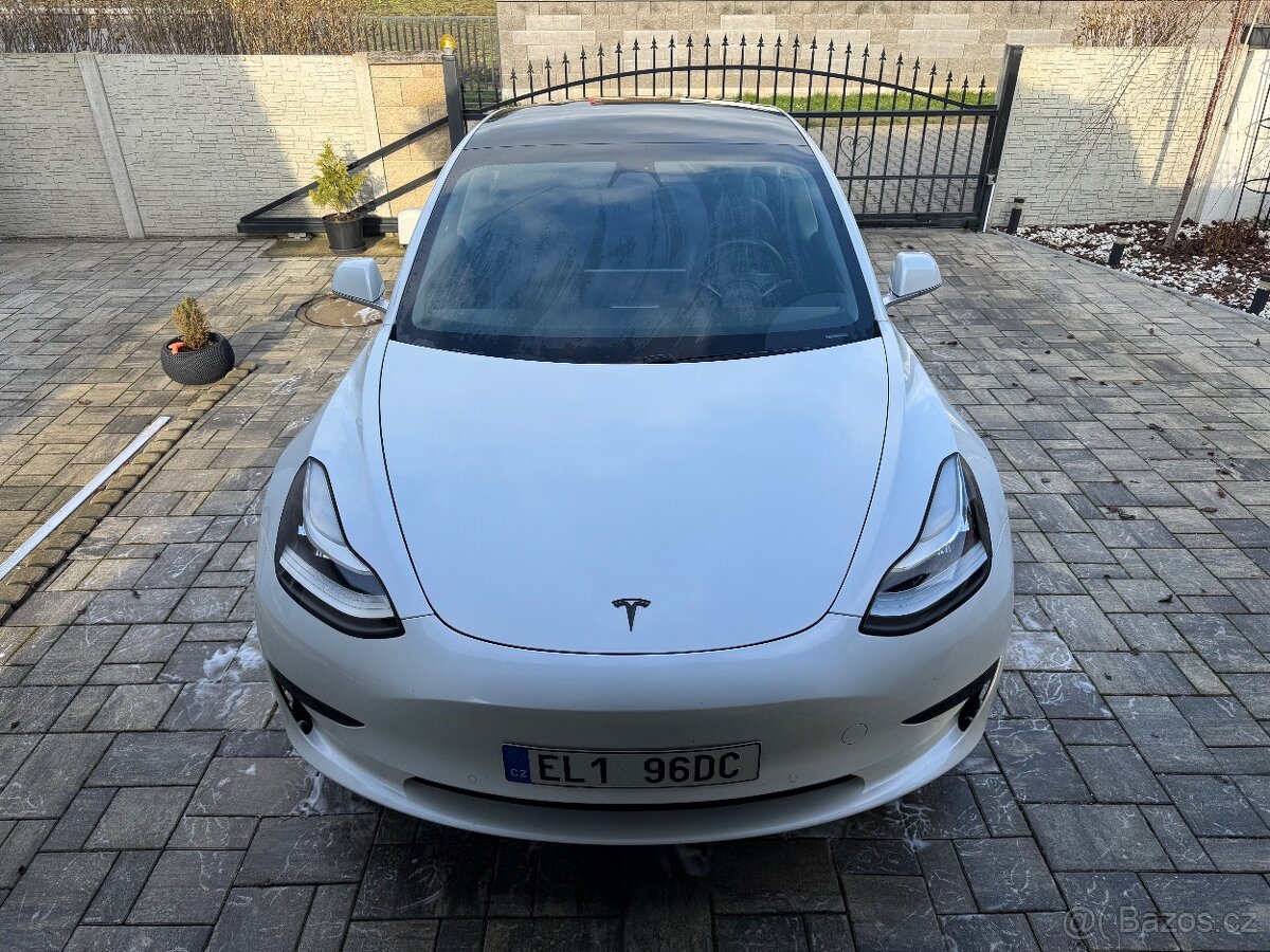 Tesla Model 3 SR+ 239kW 2020 - 6