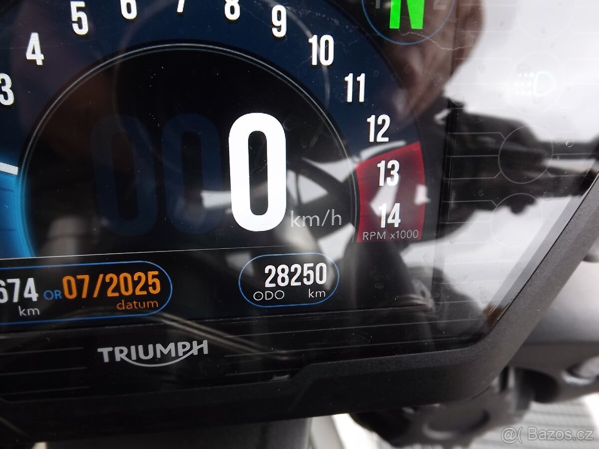 Triumph Street Triple 765 - 6