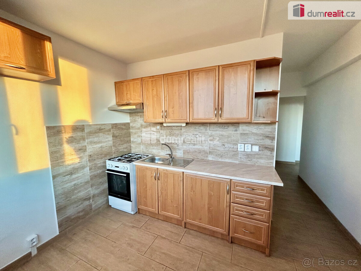 byt 2+1/L 61m2, Seifertova, Kolín 3 - 6