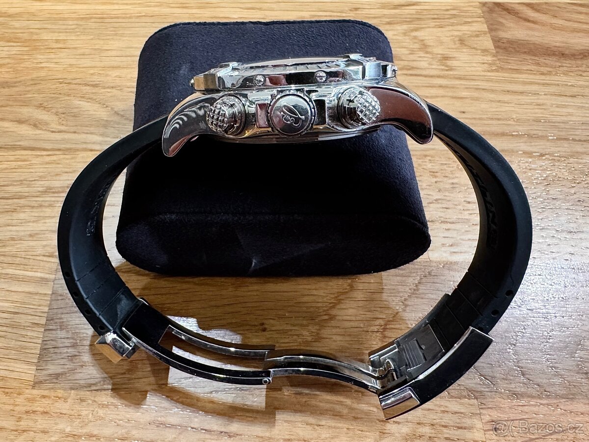 Breitling Super Avenger - 6