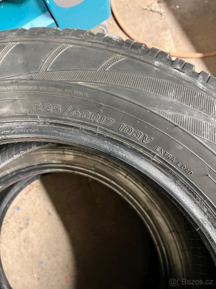 2x 225/60 R17 zimní pneu - 6