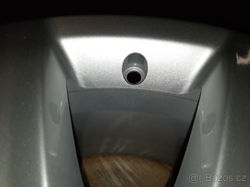Audi alu 5x112 18 x 7,5 ET26 úplně nové 4H0601025B - 6