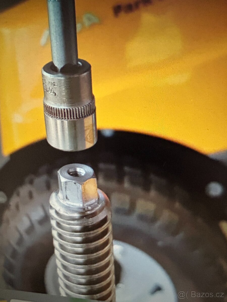 ZT 400 - Manuelní zvedák traktoru - 6