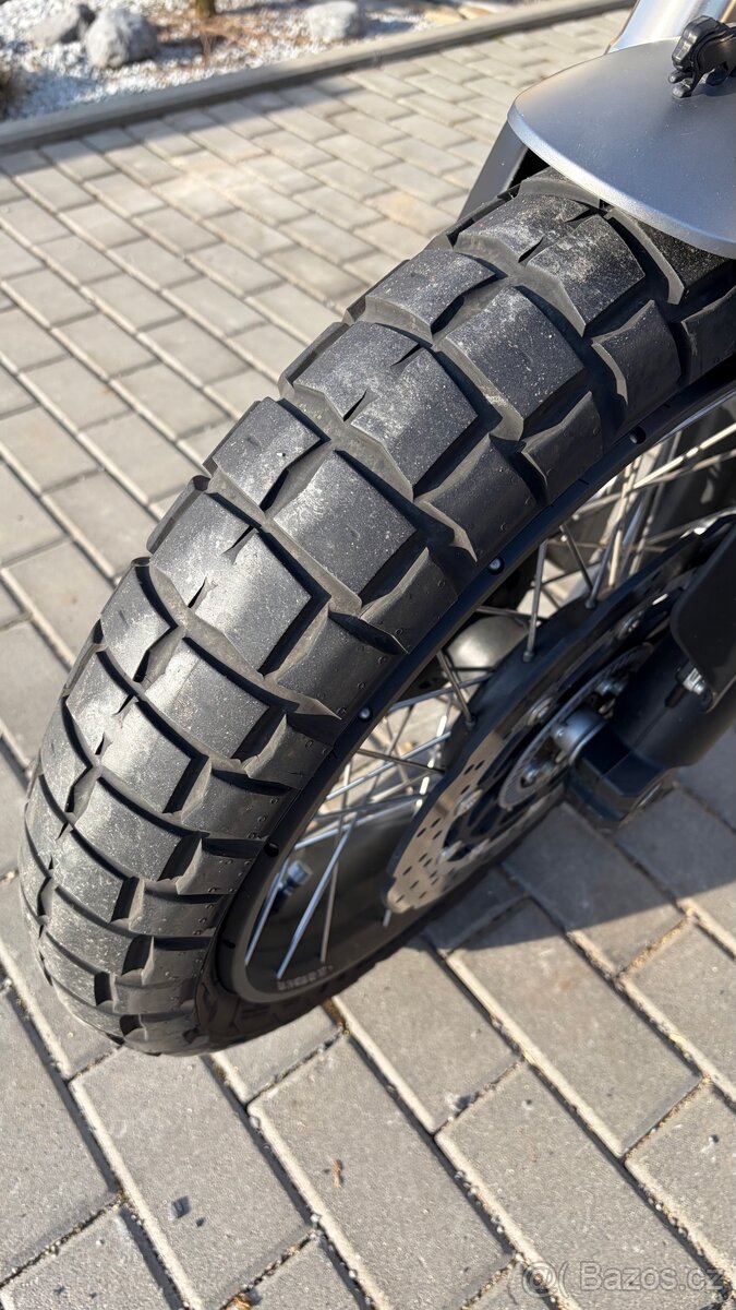 Benelli Leoncino 800 - 6