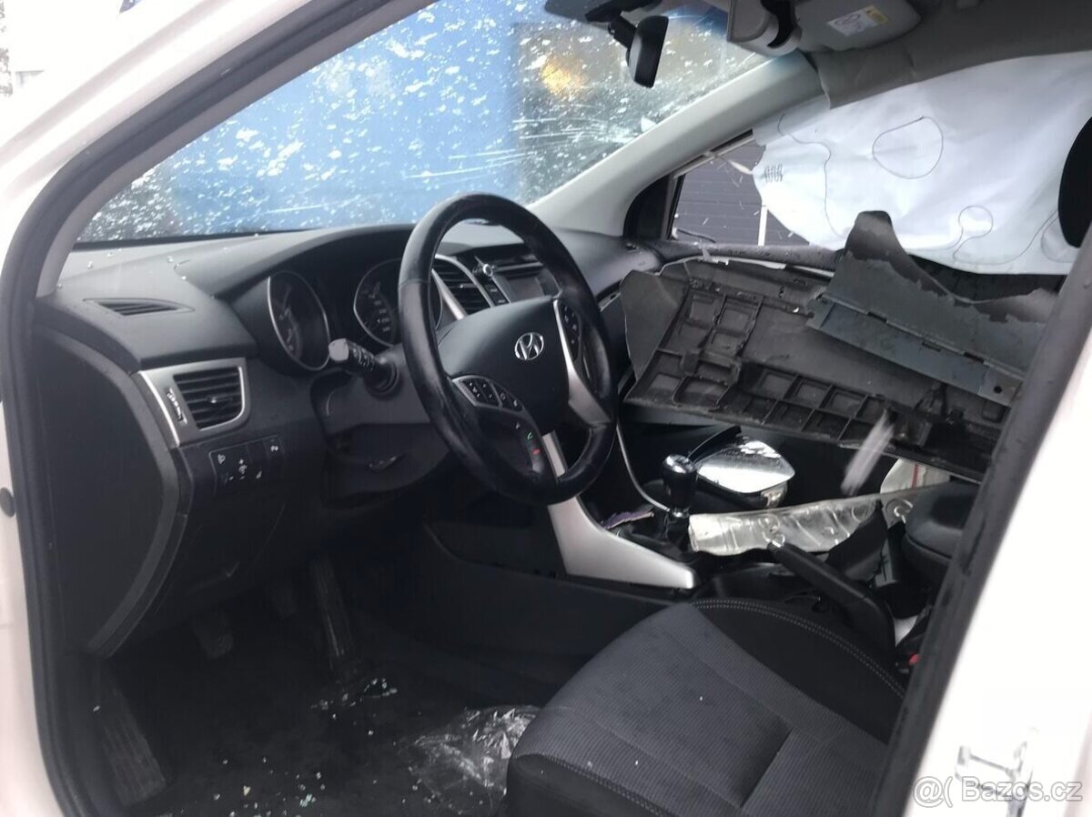 Hyundai i30 2012 - 2017 hatchback - 6