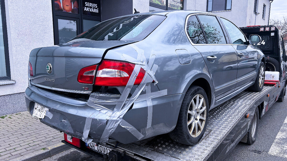 Vůz na náhradní díly Škoda Superb 2 sedan 2011 CFGB KXZ LF8L - 6