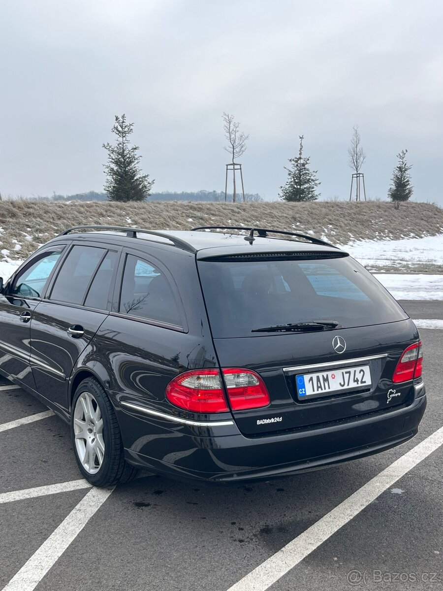 Mercedes E320 - 6