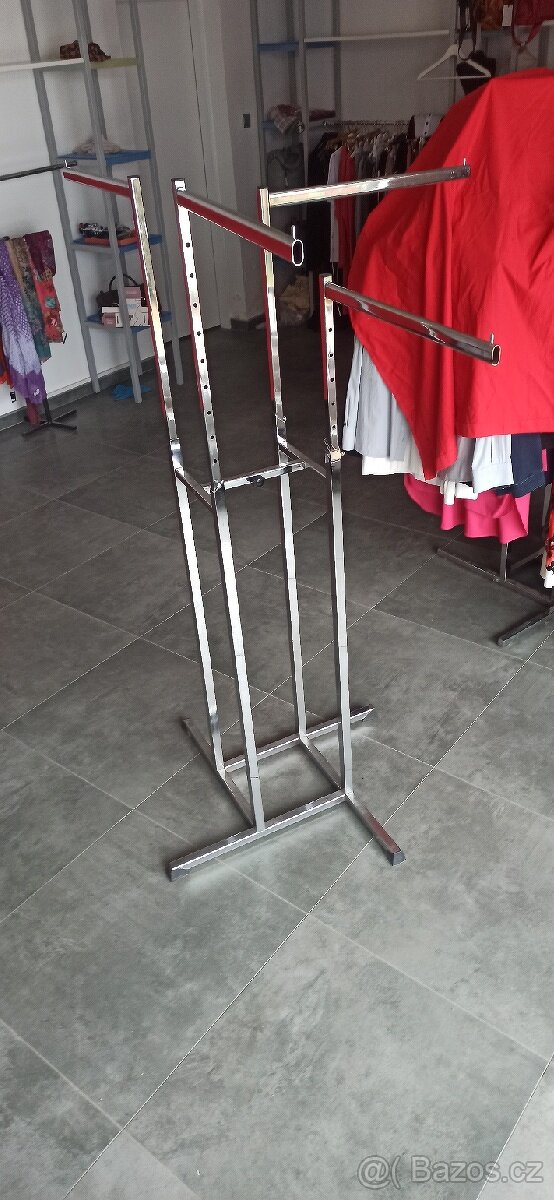 Vybavení prodejny - 6