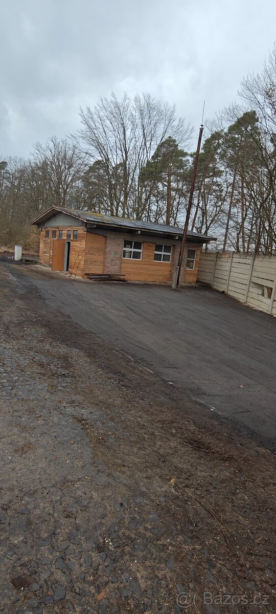 Prodám halu + garáž na vlastním pozemku 107m2 - 6