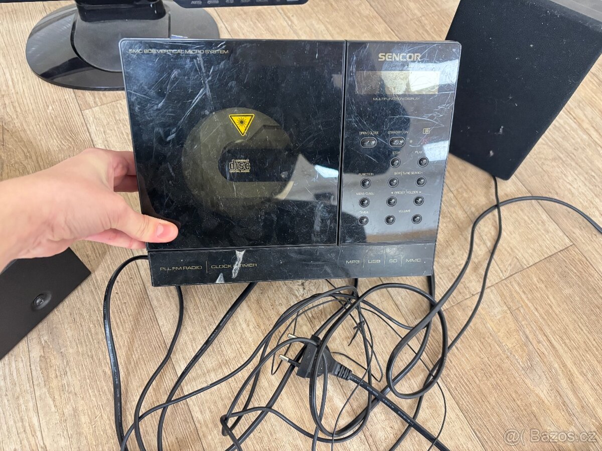 Monitor, DVD přehrávač atd - 6