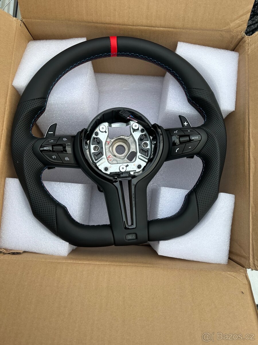 BMW M5 / M Sport volant - 6