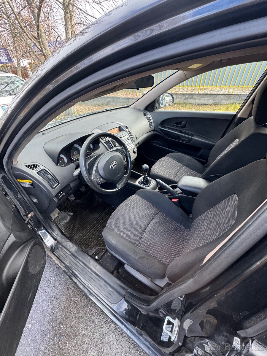 Kia ceed 1.6 crdi 66kw - 6