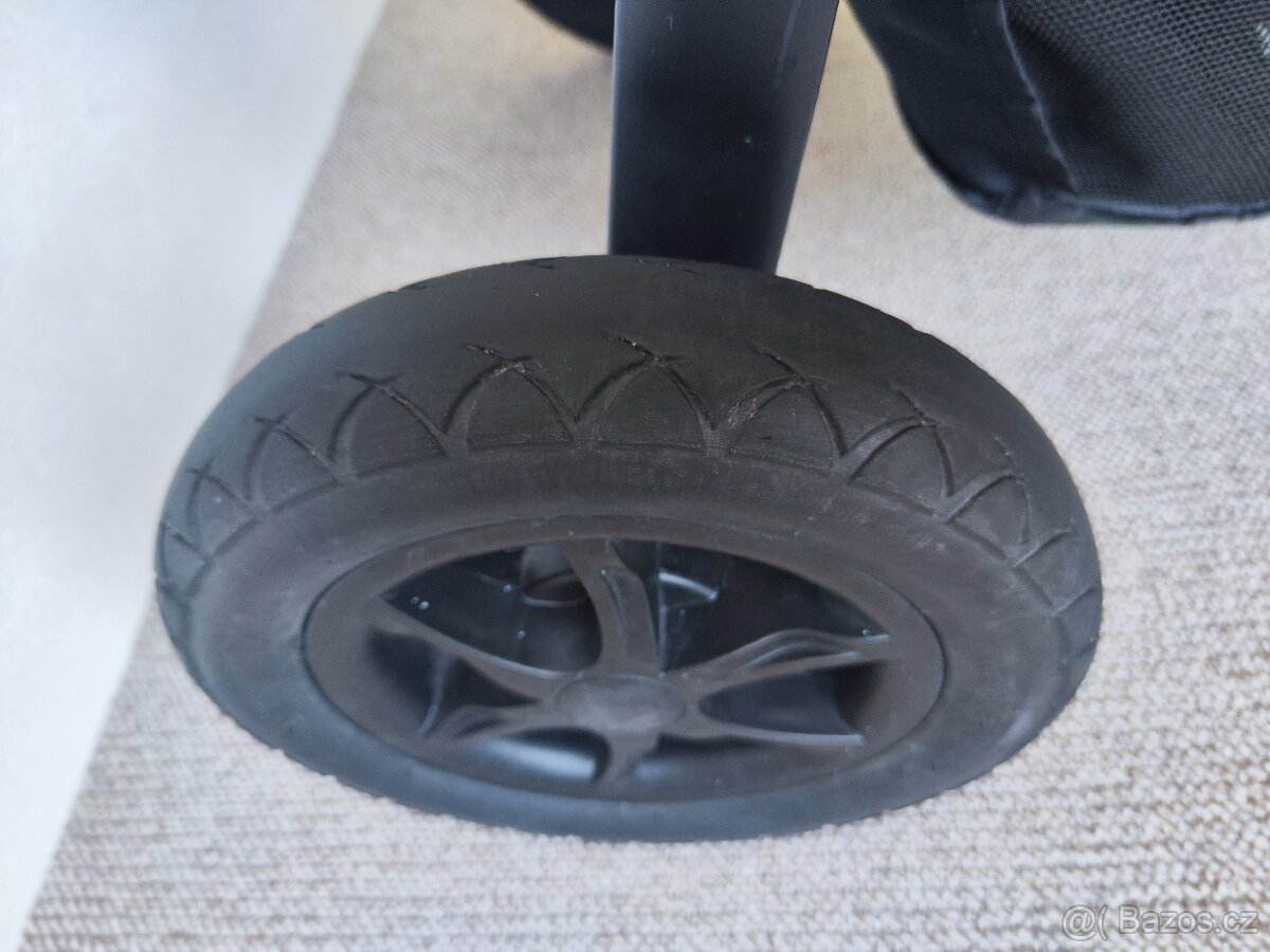 Kočárek s příslušenstvím - 6